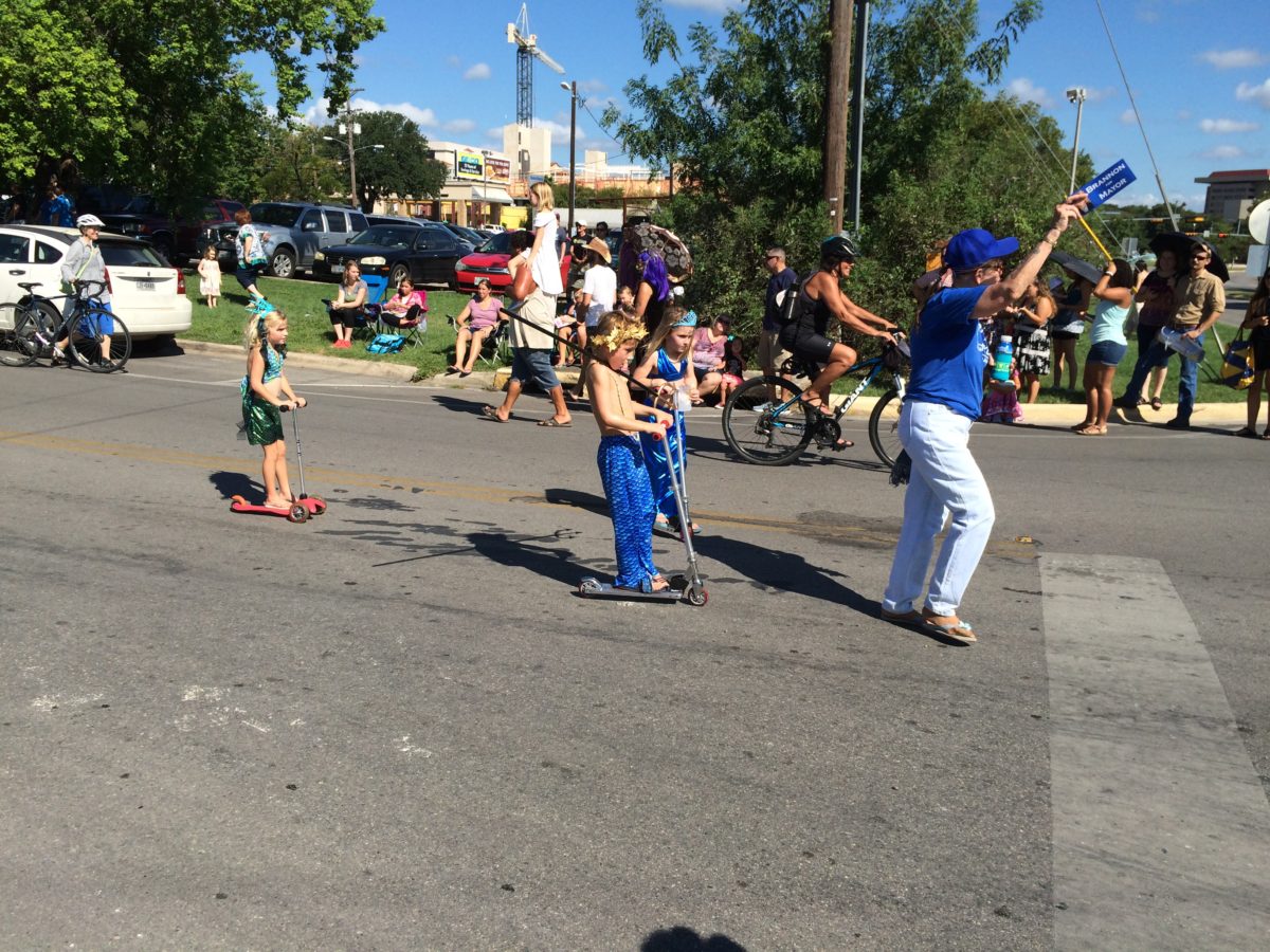 mermaid parade in San Marcos Texas for the Mermaid Society